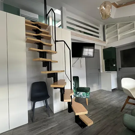 Forest Nook Main Square Loft דירה *