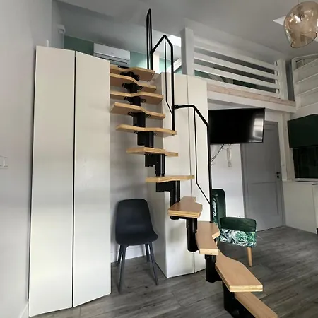 Forest Nook Main Square Loft Lägenhet *