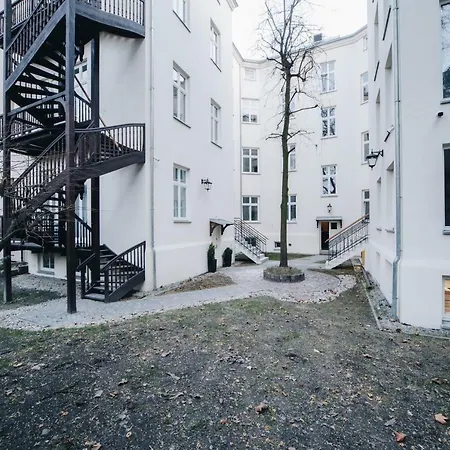 דירה Forest Nook Main Square Loft