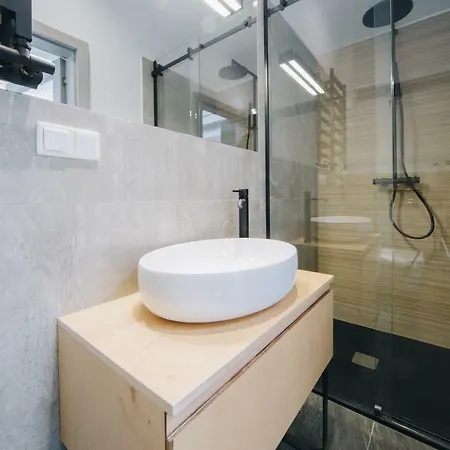 Forest Nook Main Square Loft