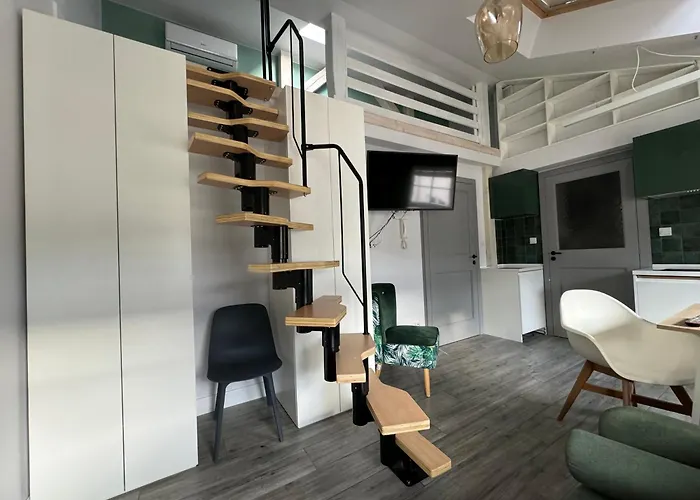 Forest Nook Main Square Loft 公寓 *